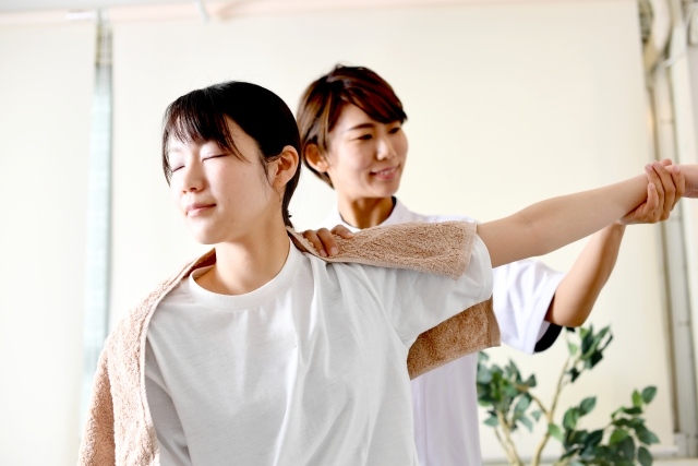 ⑦ 選ばれる理由(テニス肘)施術イメージ